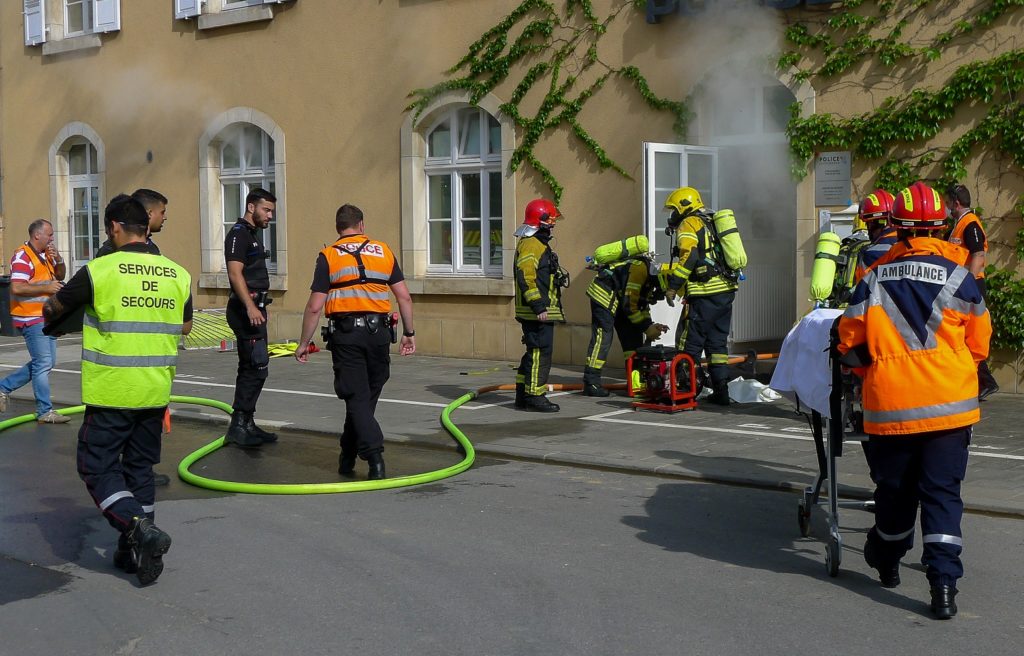 Gemeinsame Brandschutzübung von Feuerwehr und Polizei