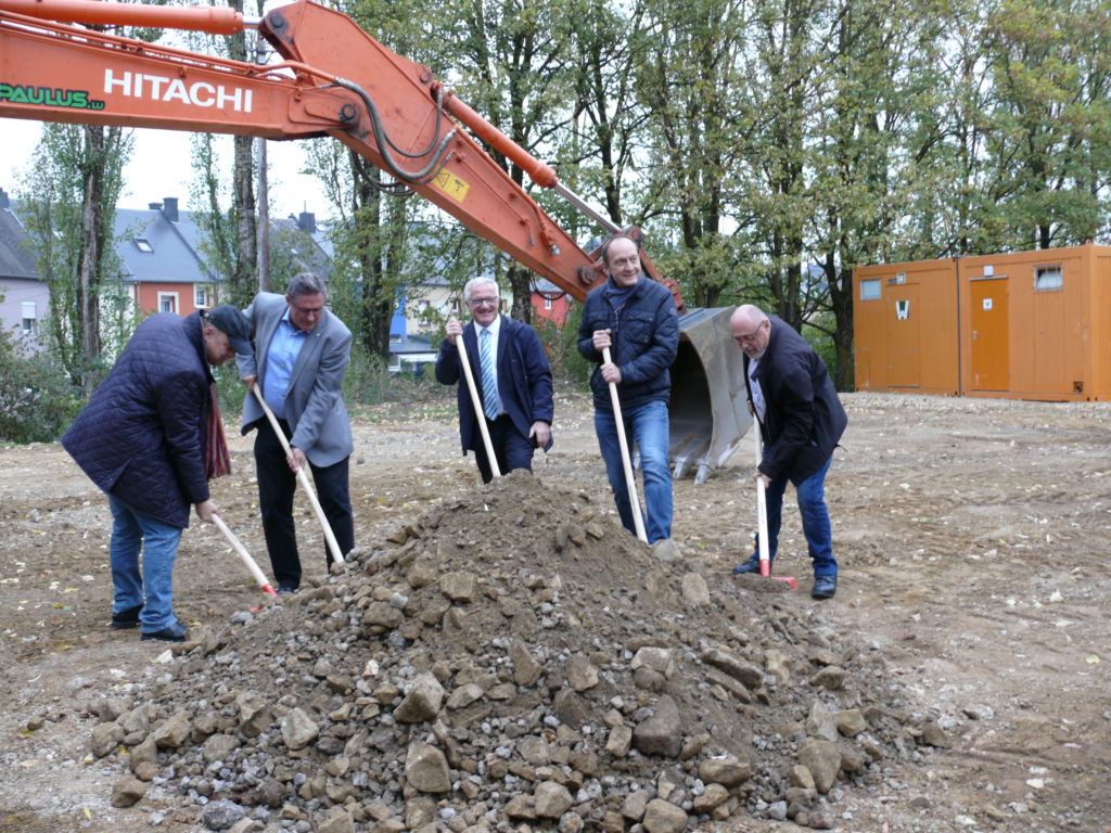 Erster Spatenstich – “Pétaboules”-Halle und Tierauffangstation