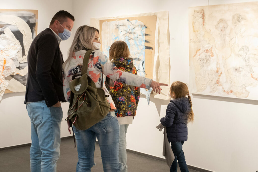 E Bléck op d’Ausstellung “Homo ludens”